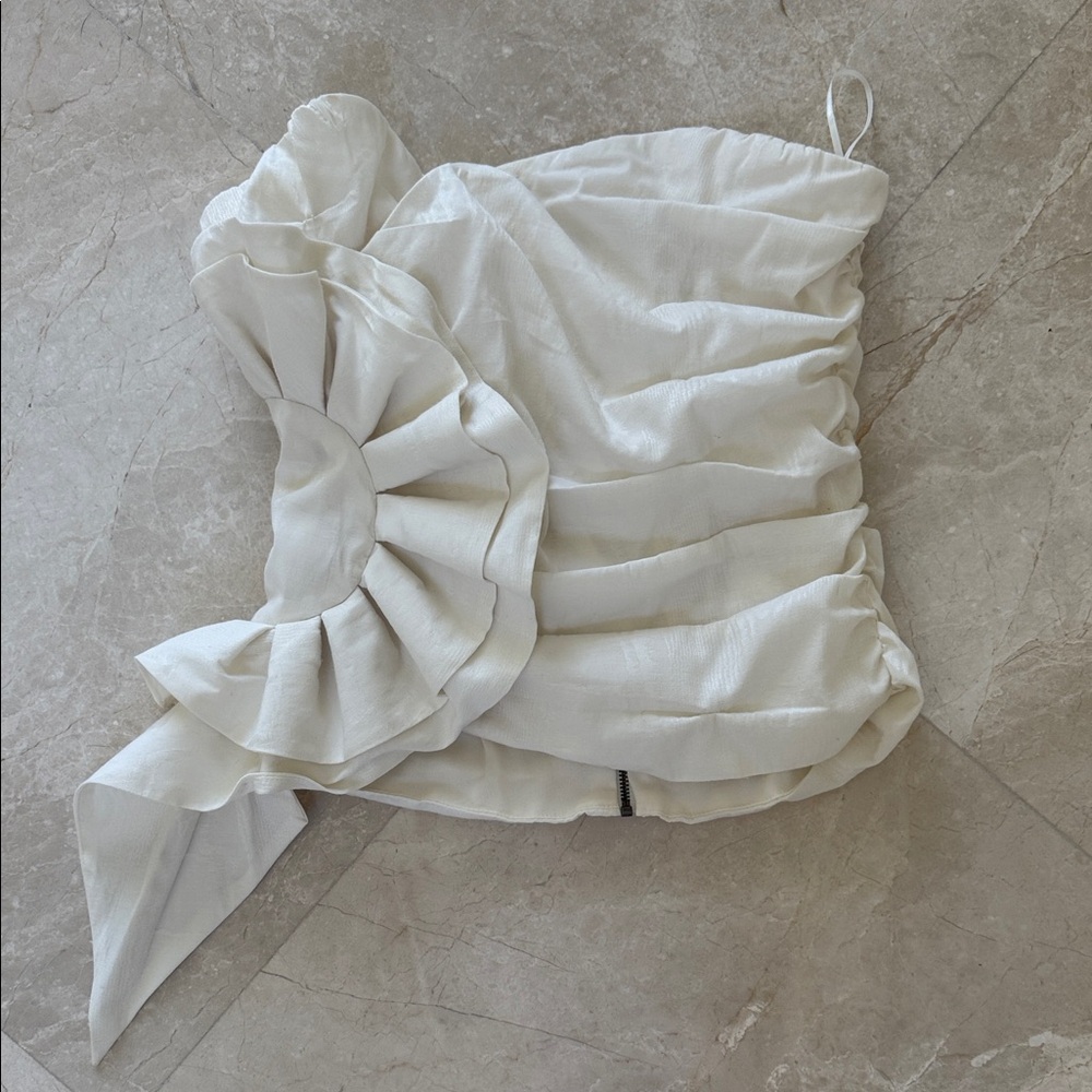 Express Cream One-Shoulder Top - Picture 2 of 3